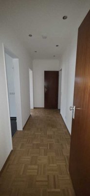 Helle 2-Zimmer Wohnung mit Balkon