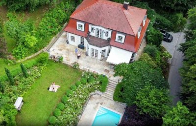 Wunderschöne Villa mit Pool und weitläufigem Grundstück, Nähe Pressbaum