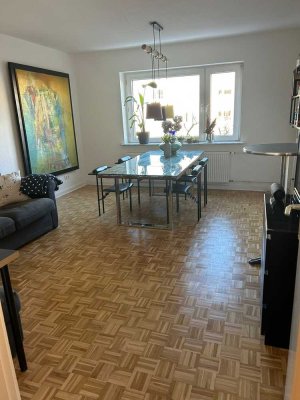 Zentral gelegene 2 1/2 Zimmer-Wohnung an der Holtenauer Straße