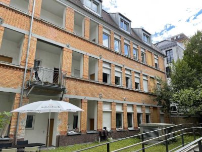 Gemütliche 2,5 Zimmerwohnung in zentraler Lage mit Tiefgaragenstellplatz