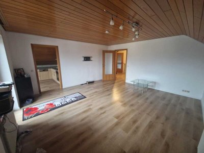 3- Zimmer Altbau DG Wohnung in Mittelbiberach