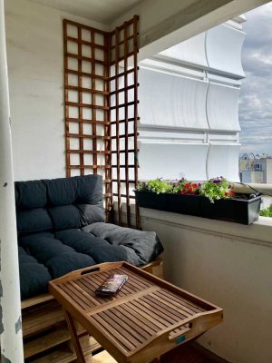 Mitten in Berlin mit Balkon FREI