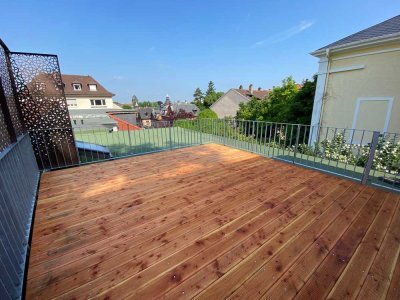 3 Zimmer, 2 Bäder, 1 Dachterrasse und ein einmaliger Blick über die Weststadt – 3,2,1, meins!