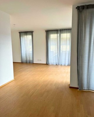 Neuwertige 3,5-Zimmer-Wohnung mit Balkon im Grünen – 117 m², hochwertig ausgestattet