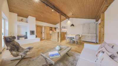 Dachgeschosswohnung mit Lift und Tiefgarage im Zentrum von Kitzbühel