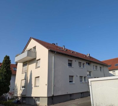 Helle 2-Zimmer-Dachgeschoss Wohnung in Remshalden