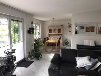 Preiswerte 2,5-Raum-Terrassenwohnung mit Balkon in Uslar