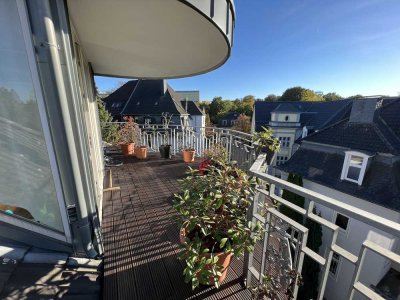 Repräsentative 3-Zi-Maisonette-Wohnung am Haumannplatz mit Dachterrasse nahe der Uniklinik