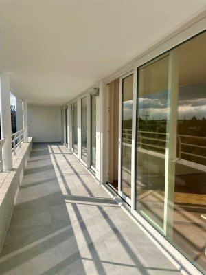 3-Zimmer-Wohnung mit Rheinblick in Köln-Weiß