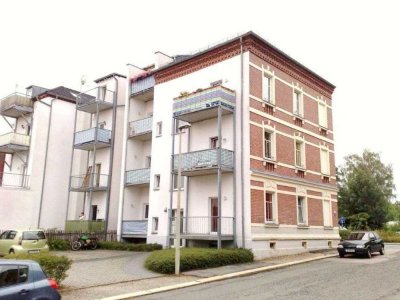Sehr schöne 2 Zimmerwohnung mit Balkon sowie EBK in Zwickau