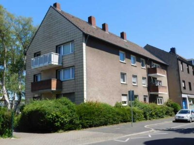 ***Renoviert und bezugsfertig... Sehr schöne 3-Zimmerwohnung zentral gelegen mit Balkon und Vinylbod