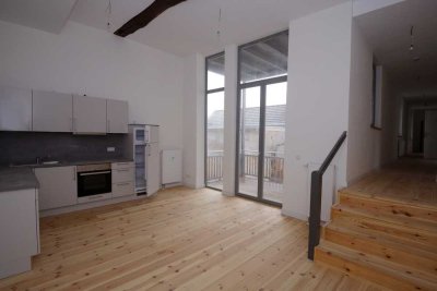 Eindrucksvolle 4-Zi-Wohnung mit Balkon, exklusive Ausstattung