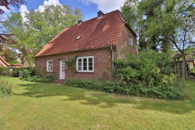 ANFRAGESTOPP! Sterup: Charmantes Einfamilienhaus mit großem Garten in ländlicher Lage
