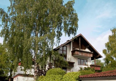 Dachgeschossjuwel über den Dächern von Seefeld mit Gartenanteil –renovierungsbedürftig mit Potential
