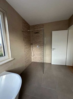 3 Zimmer, Balkon, Stellplatz, abgeschlossene Anlage in Berlin-Pankow