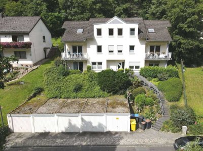 Wie ein 6er im Lotto: repräsentatives Mehrfamilienhaus mit 5 Wohnungen und 5 Garagen!