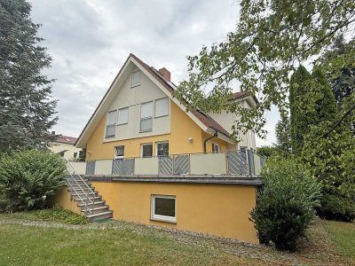 Repräsentatives Einfamilienhaus im Grünen - in ruhiger Lage am Rande des Landschaftsschutzgebietes