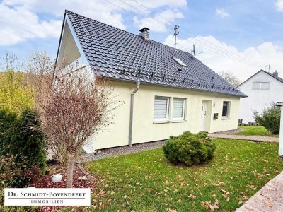 Modernisiertes Einfamilienhaus mit Kamin, Garten und Garage in ruhiger Wohnlage von Alsdorf!