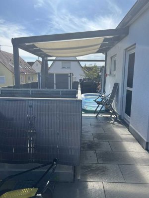 Wohnung mit herrlicher, unverbaubarer Aussicht mit Garage und Carport