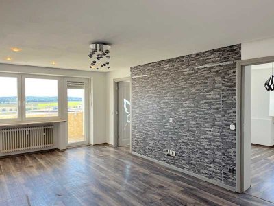 Familienfreundliche und renovierte 3-Zimmer-Wohnung mit Lift und Tiefgarage - sofort frei