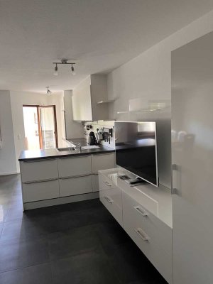 Moderne 2-Zimmer-Wohnung mit Südbalkon & TG in ruhiger Lage (Freiberg a. N.)
