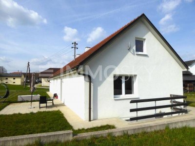 Frisch renoviertes Sternchenhaus, mit über 1000 m² Grund!