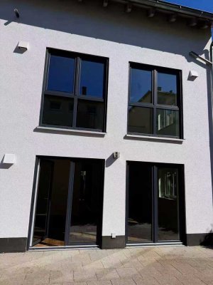 Einzigartige Reiheneckhaus nahe Zentrum zu verkaufen