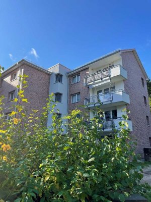 Modernisierte 3-Zimmer-Wohnung mit Balkon und Blick ins Grüne