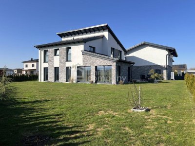 Exklusives Haus + eine Wohnung