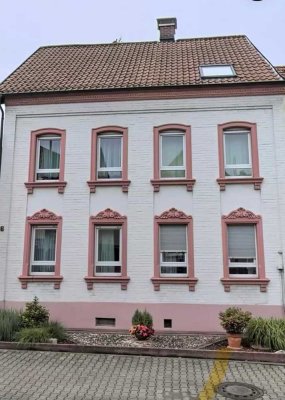 3-Zimmer-Wohnung mit EBK und Balkon in Bruchsal-Untergrombach