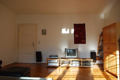 Schöne 2‑Zimmer‑Altbauwohnung mit Loggia am Hasnerplatz – ab April zu mieten