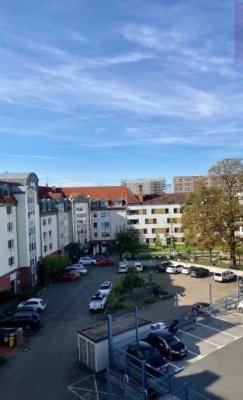 1-Zimmer-Apartment mit Aussicht über Halle