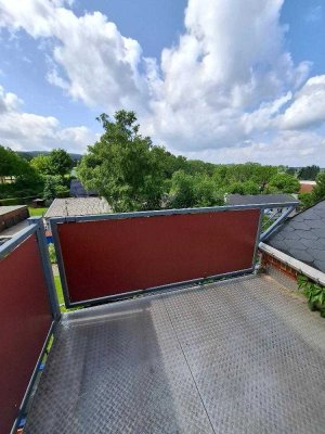 Falkenstein: 4 helle Zimmer, Balkon, Dusche, Badewanne, Gartennutzung