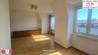 *RESERVIERT*Dachgeschosswohnung mit 3 Zimmern auf ca. 70m2 inkl. Garage - Ruhige Lage, Lichtdurchflutet und hochwertig ausgestattet!