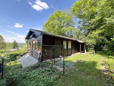 Gemütliches Wochenendhaus in Schotten - mit Wintergarten, Kaminzimmer und Terrasse