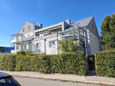 Sonnige, großzügige 3-Zimmer-Wohnung mit überdachtem Balkon und möblierter Küche in zentraler Lage in Ried