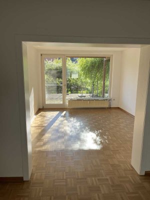Großzügige 7-Zimmer-Wohnung in Hannover-Badenstedt