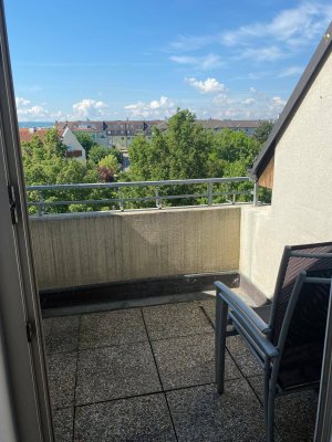 Dachgeschosswohnung Nähe Hauptbahnhof im Grünen *Balkon*
