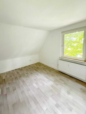 Renovierte Wohnung mit eigenem Garten und Stellplatz in ruhiger Sackgassenlage