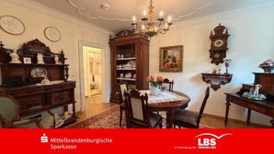 Wohnung mit klassischem Charme!