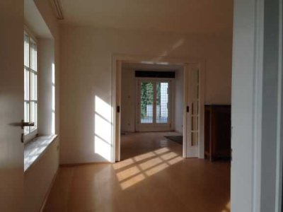 Helle attraktive 2-Zimmerwohnung mit großer Sonnenterrasse