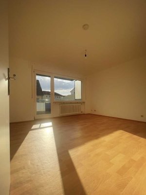 Frisch renoviertes 1-Zimmer-Apartment mit Balkon & guter Anbindung in Alt-Fechenheim