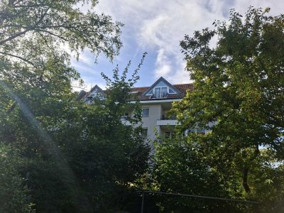 Große 2 Zimmerdachgeschoßwohnung in Lankwitz als solide Kapitalanlage