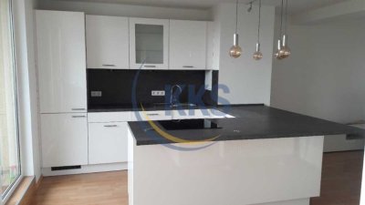 *Einbauküche und Dachterrasse* Attraktive 2-Raum-Wohnung im Waldstraßenviertel!
