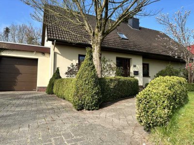 Entdecke die Möglichkeiten: sehr gepflegtes Wohnhaus mit Anbau für vielfältige Zwecke.
