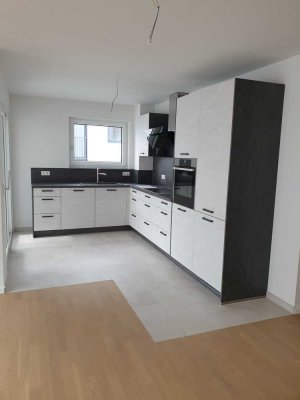 Sehr schöne 3,5 Zi. Wohnung im OG zentrumsnah in Pfullingen