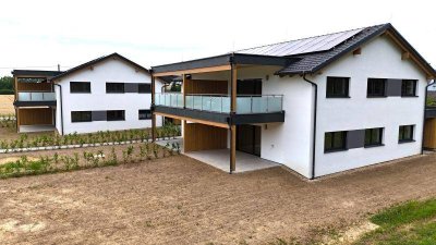 Nur mehr 3 verfügbar: Wunderschöne Eigentumswohnungen (72m²) mit überdachten Terrassen, traumhaften Eigengärten und Riegersburgblick bei Fürstenfeld! Provisionsfrei!
