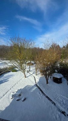 Freundliche DG - Whg.- 2,5 ZW mit Gartenmitbenutzung in Limeshain-Himbach!