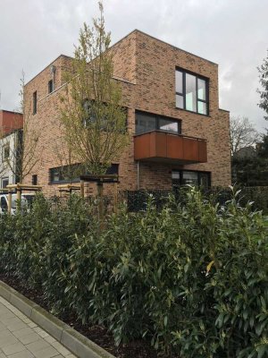 Helle, energieeffiziente Obergeschosswohnung in Schnelsen, Wählingsallee - Baujahr 2016