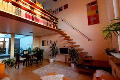 Stilvoll modernisiert: 3,5-Zimmer-Dachgeschosswohnung in Schwabing-West